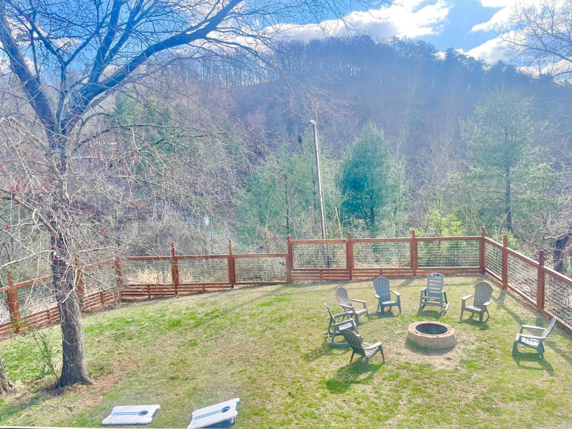 5Bedrooms*4King Beds*Outstanding Location*Hottub* Sevierville Exterior foto